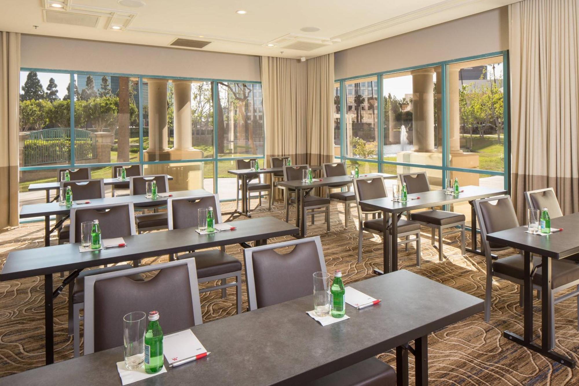 מלון Costa Mesa Marriott מראה חיצוני תמונה