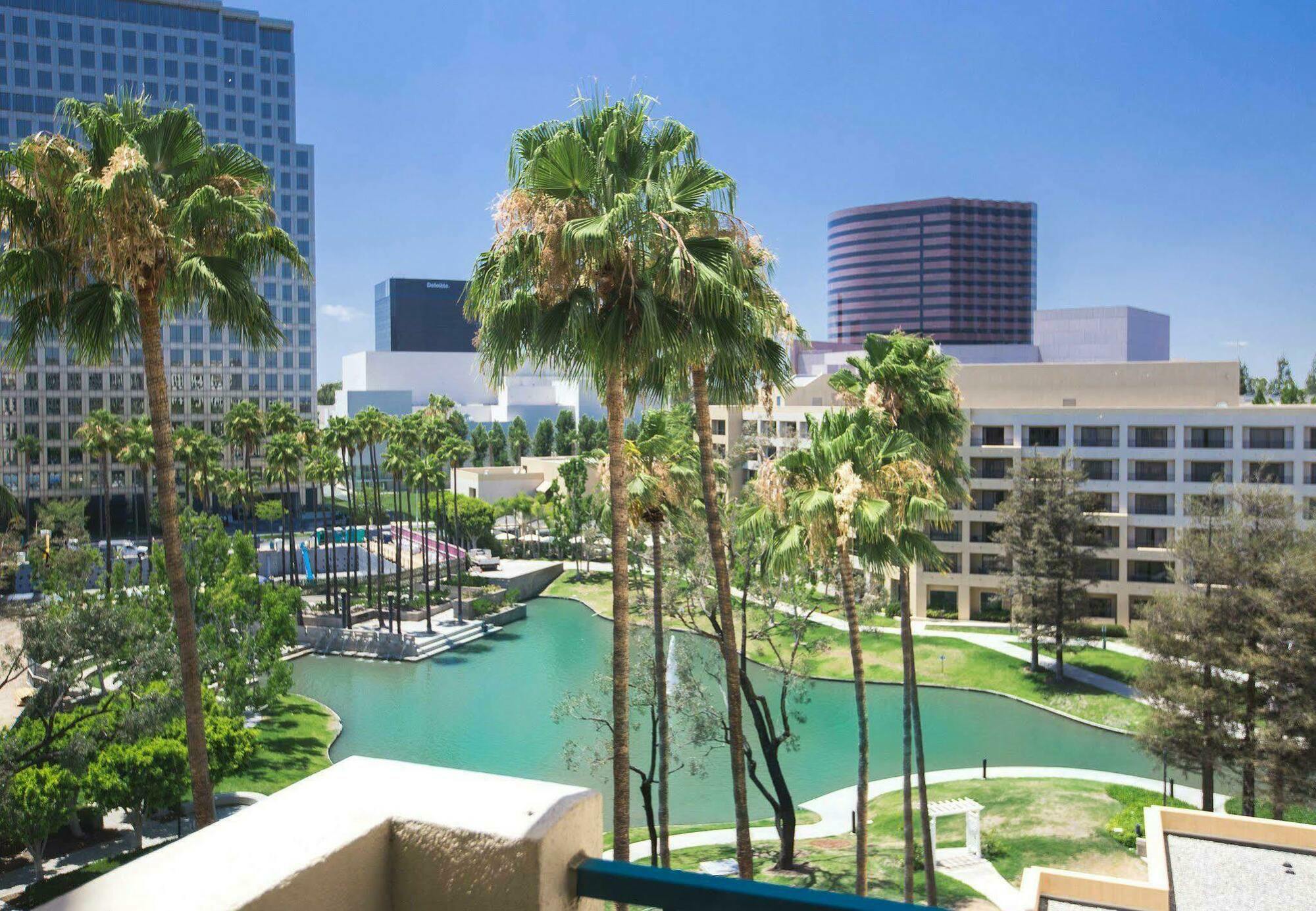 מלון Costa Mesa Marriott מראה חיצוני תמונה